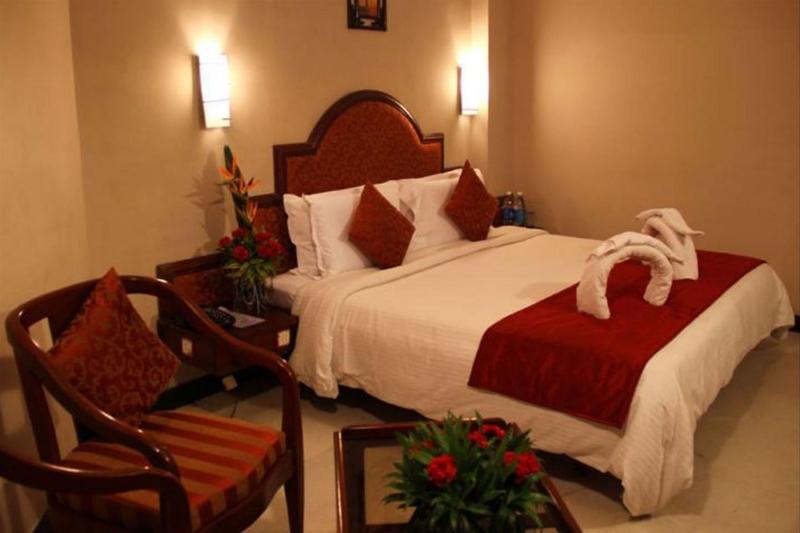 Hotel Jayaram Puducherry Buitenkant foto